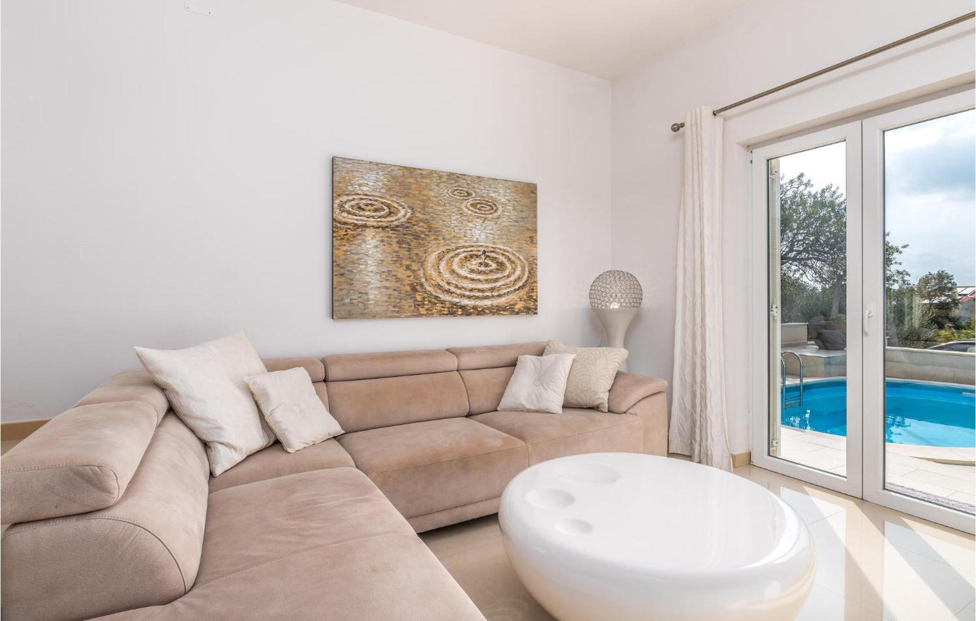 Beautiful Home In Martinscica With Wifi Екстериор снимка