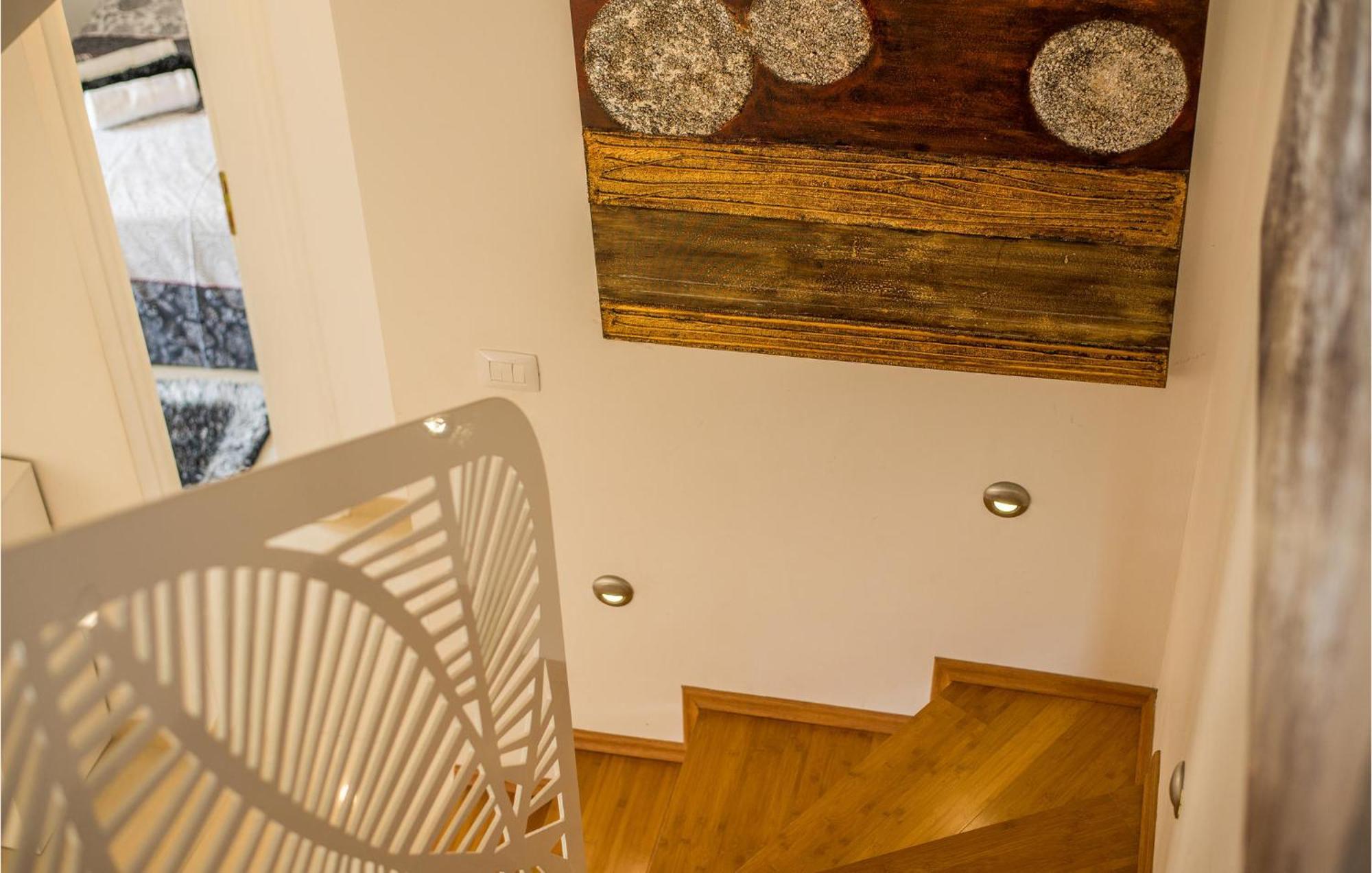 Beautiful Home In Martinscica With Wifi Екстериор снимка
